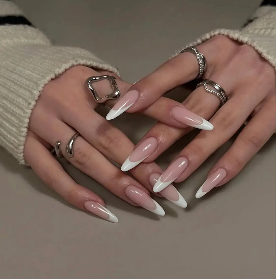 ネイル フレンチネイル ハンドネイル YumiNail 長さだし&ハンドケアのネイルデザイン