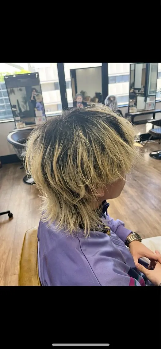 ミディアム カラー メンズ ミディアムパーマ メンズブリーチ ダウンパーマ フェードカット メンズハイライト カット ヘアカラー メンズカット/パーマ 久田良和のヘアスタイル