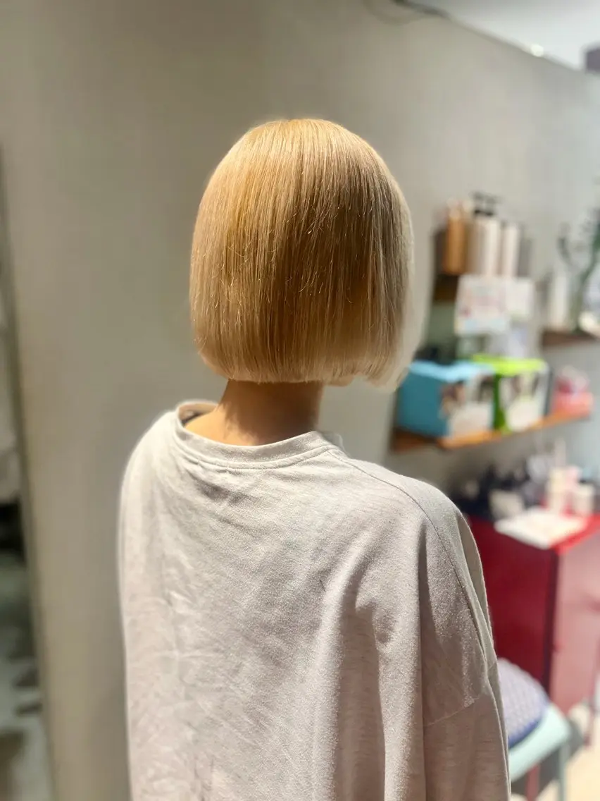 ミディアム 松岡 向日葵のヘアスタイル