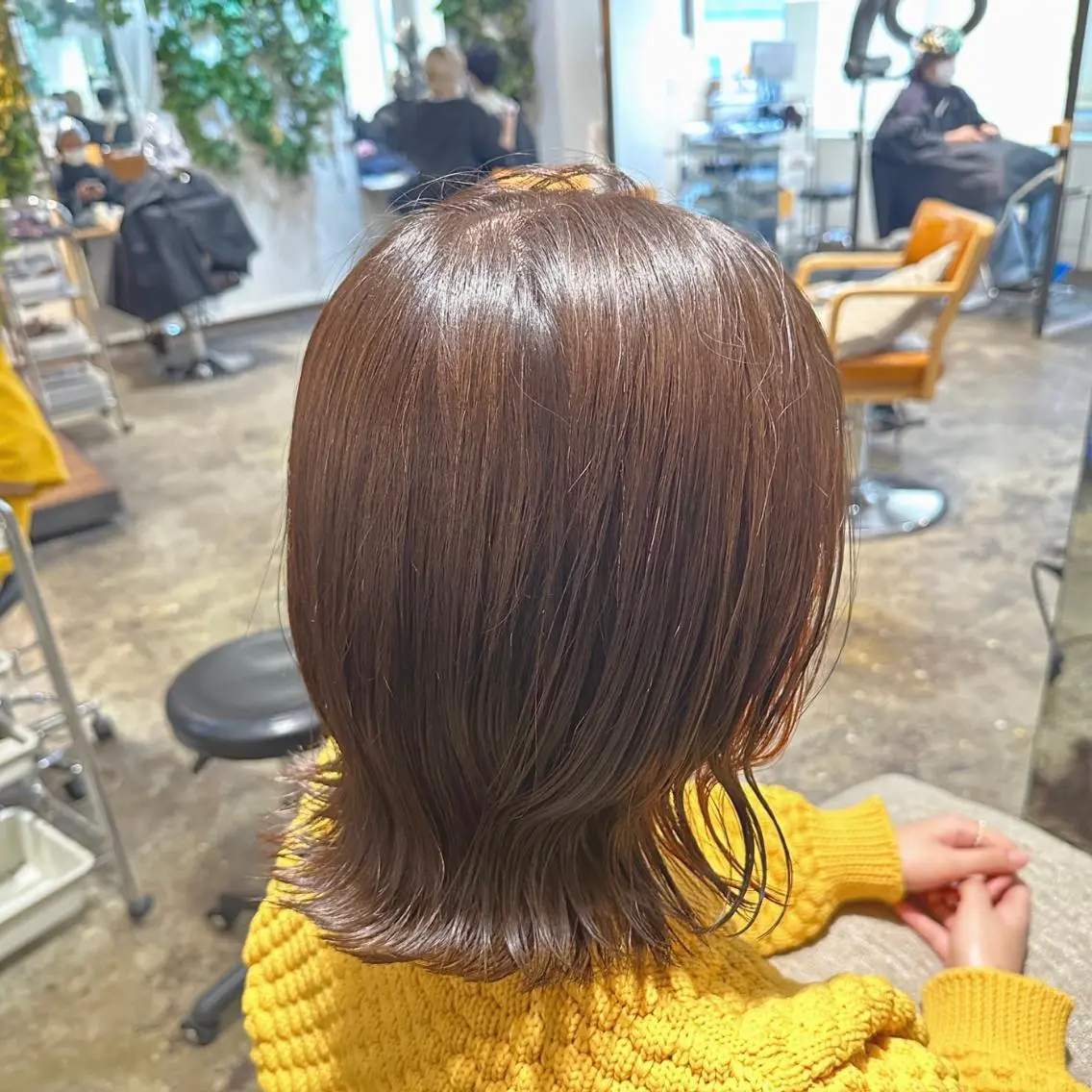 ミディアム カラー ヘアアレンジ グレージュ オリーブグレージュ オリーブグレー 🇰🇷韓国スタイル レイヤー/ayanaのヘアスタイル