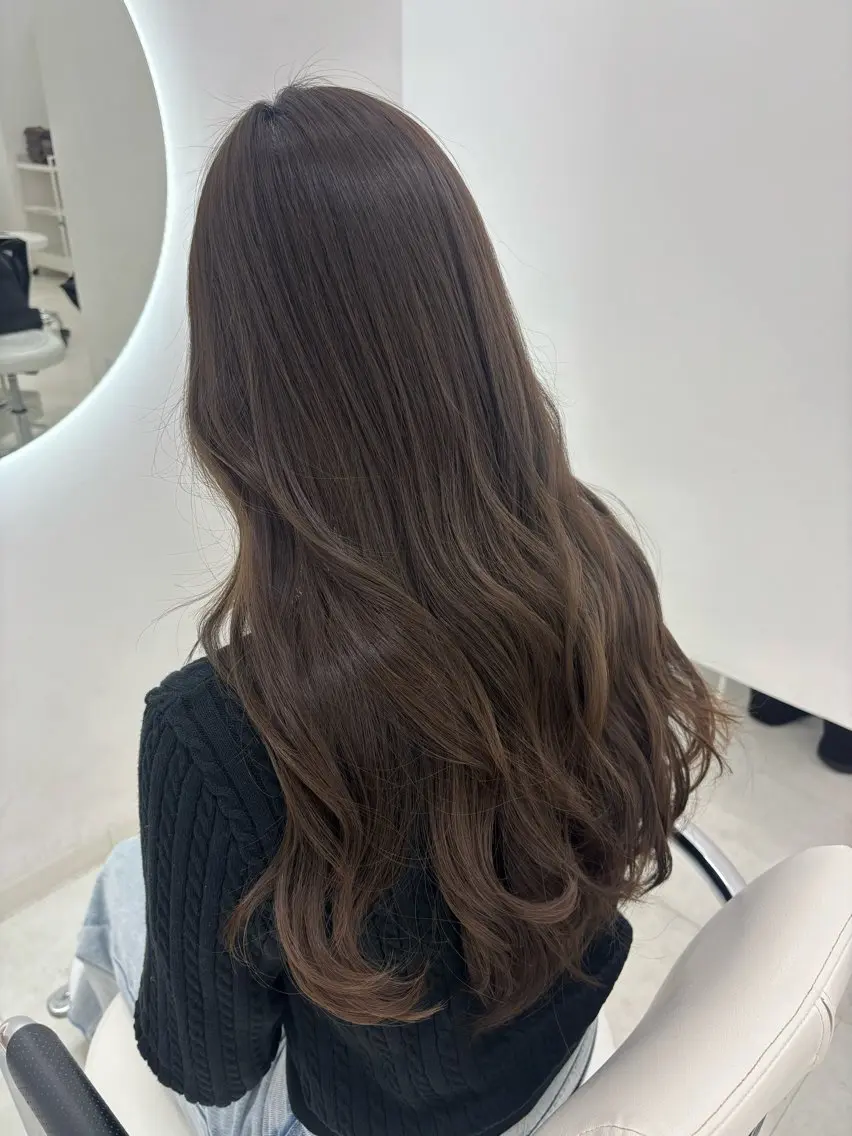 ロング カラー カット ヘアカラー トリートメント 【aini天王寺】 𝐚𝐢𝐫𝐢✂︎のヘアスタイル