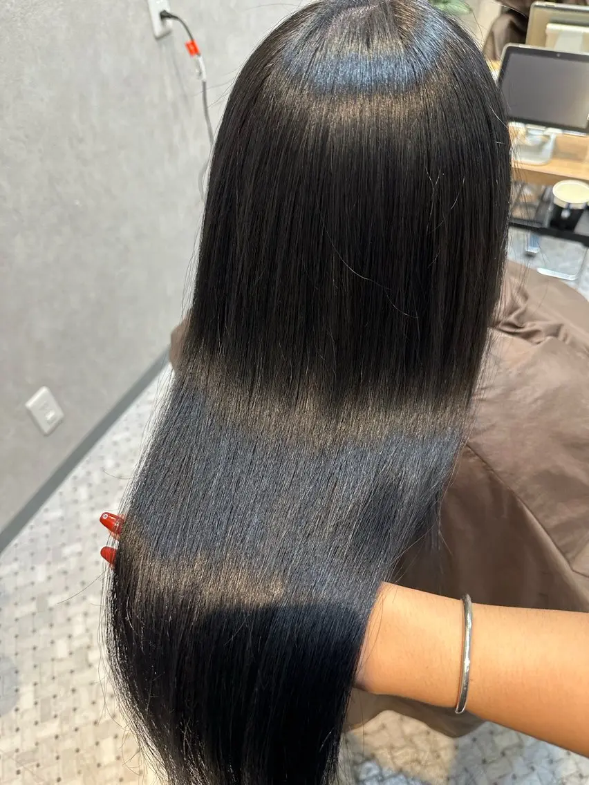 ロング カラー ヘアアレンジ 黒髪 ブルーカラー ブルーブラック 髪質改善 レイヤーカット カット REONA🪽✨薬院 レイヤーカット🫧のヘアスタイル