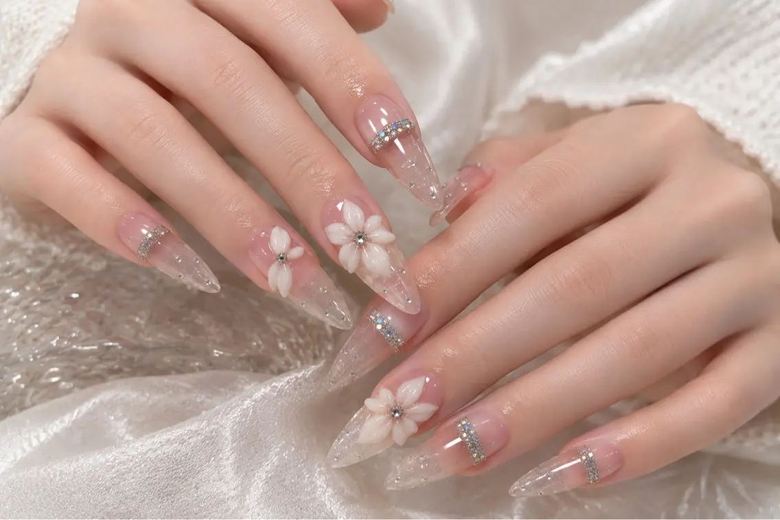 ネイル 長さ出し キラキラネイル 韓国ネイル 持ち込み スカルプネイル ハンドネイル Hanaai Salon新大久保店のネイルデザイン