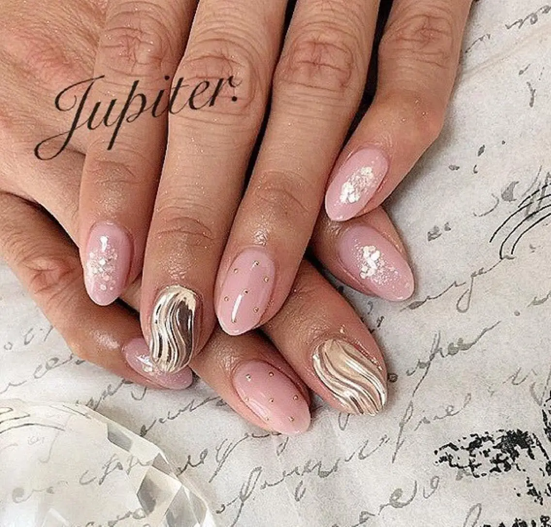 ネイル ミラーネイル ハンドネイル Jupiter .のネイルデザイン