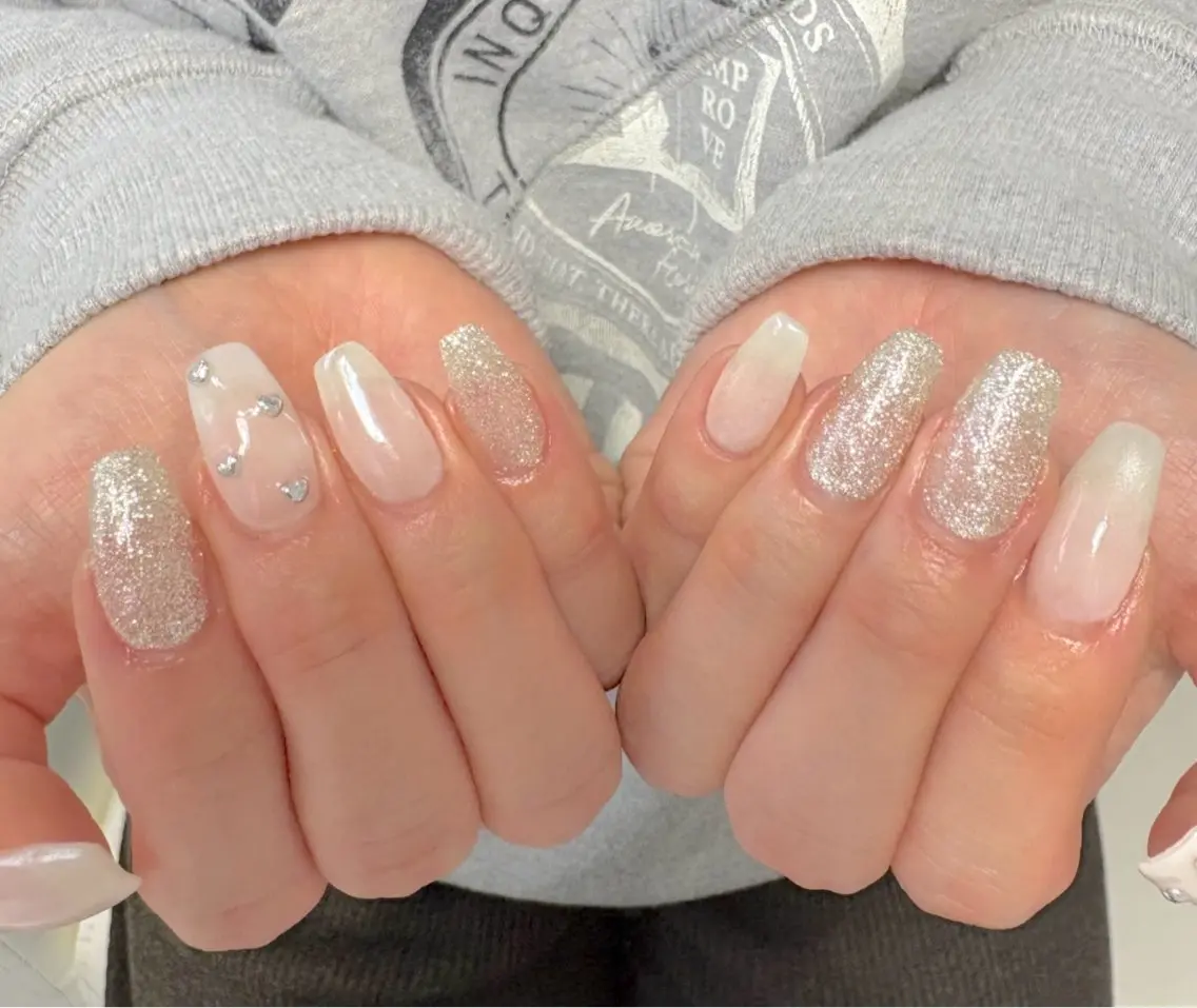 ネイル フラッシュネイル ハート オフィスネイル ホワイト ハンドネイル Nail Salon noiのネイルデザイン