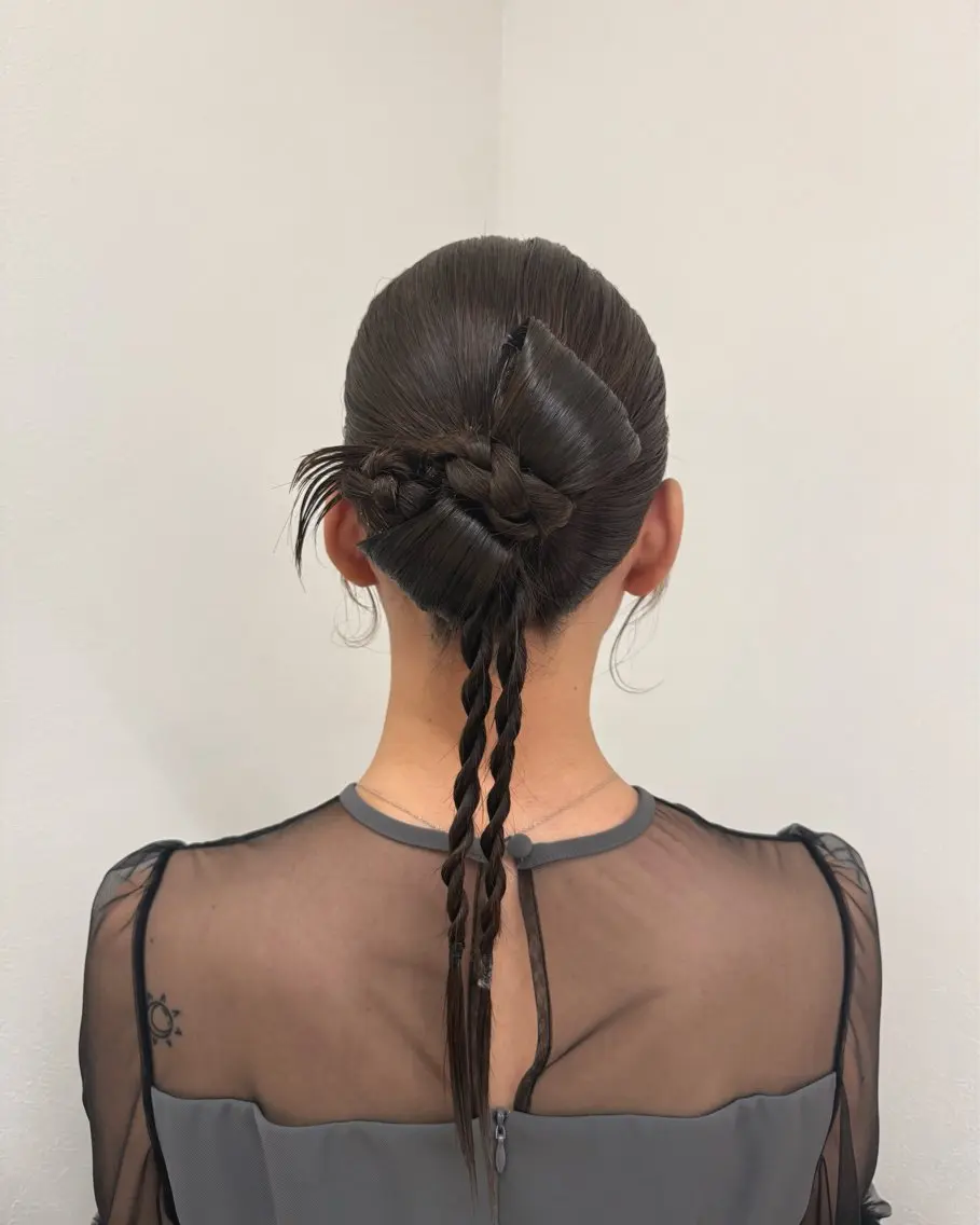 ロング ヘアアレンジ ヘアセット 浦辻 夏紀のヘアスタイル