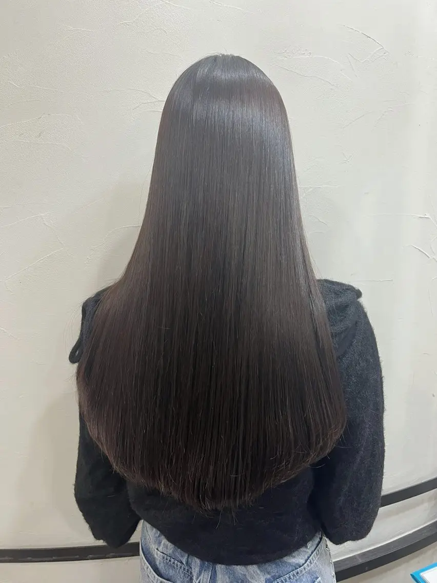 ロング 酸性ストレート カット 縮毛矯正 トリートメント ブリーチなし透明感 カラー｜レイヤーのヘアスタイル