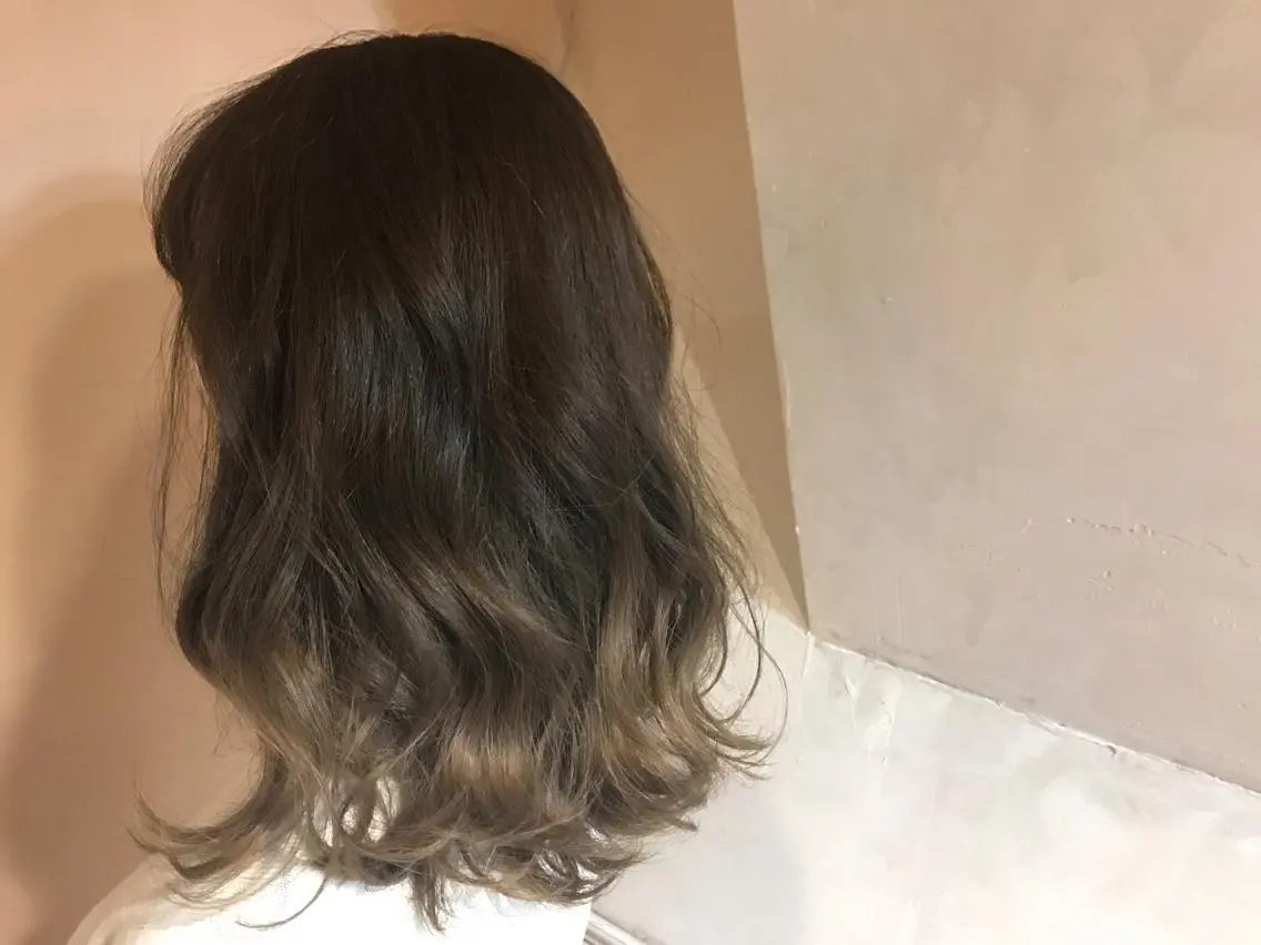 セミロング カラー グラデーションカラー HairMake 3 🐬NANAMIのヘアスタイル