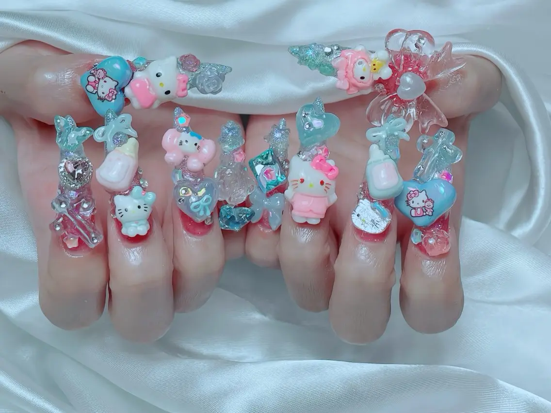 ネイル アニマル柄 ボルドー ブラウン チークネイル フレンチネイル ハンドネイル Rin Nail 新大久保店のネイルデザイン