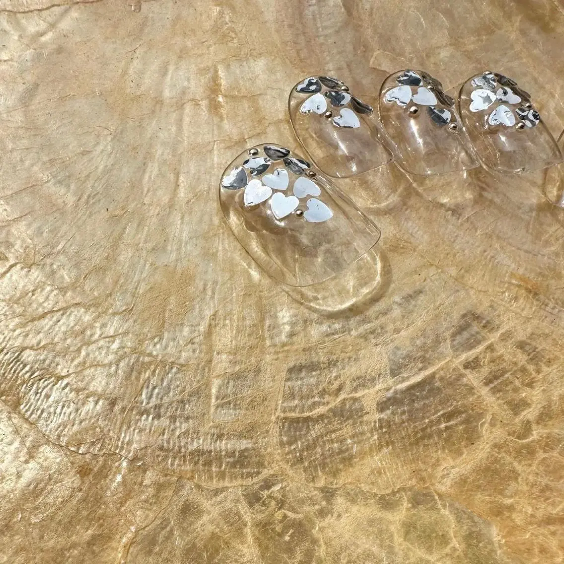 ネイル クリアネイル ハート ホログラムネイル 氷ネイル・うるうるネイル 韓国ネイル 🪞KAPE NAIL 🪞のネイルデザイン