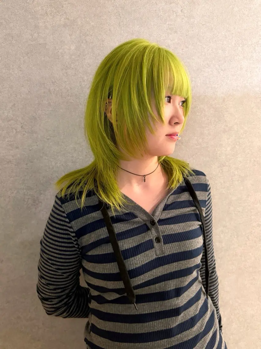 ミディアム カラー カット ヘアカラー トリートメント ハイトーン/ウルフ/ レイヤー/Asukaのヘアスタイル