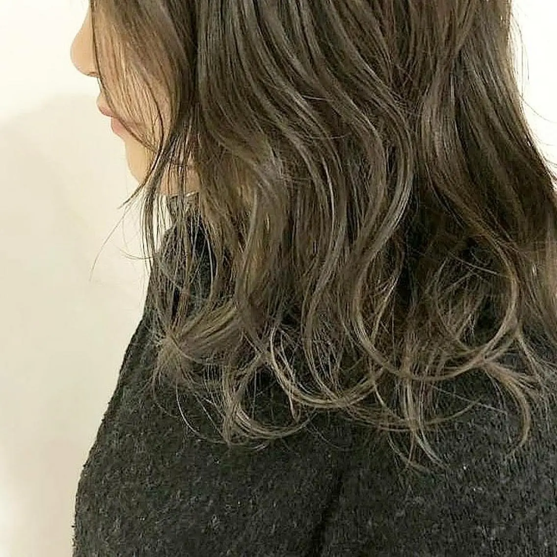 セミロング カラー 透明感カラー グレージュ ハイライトカラー ハイライト 竹内啓太 ボブのヘアスタイル