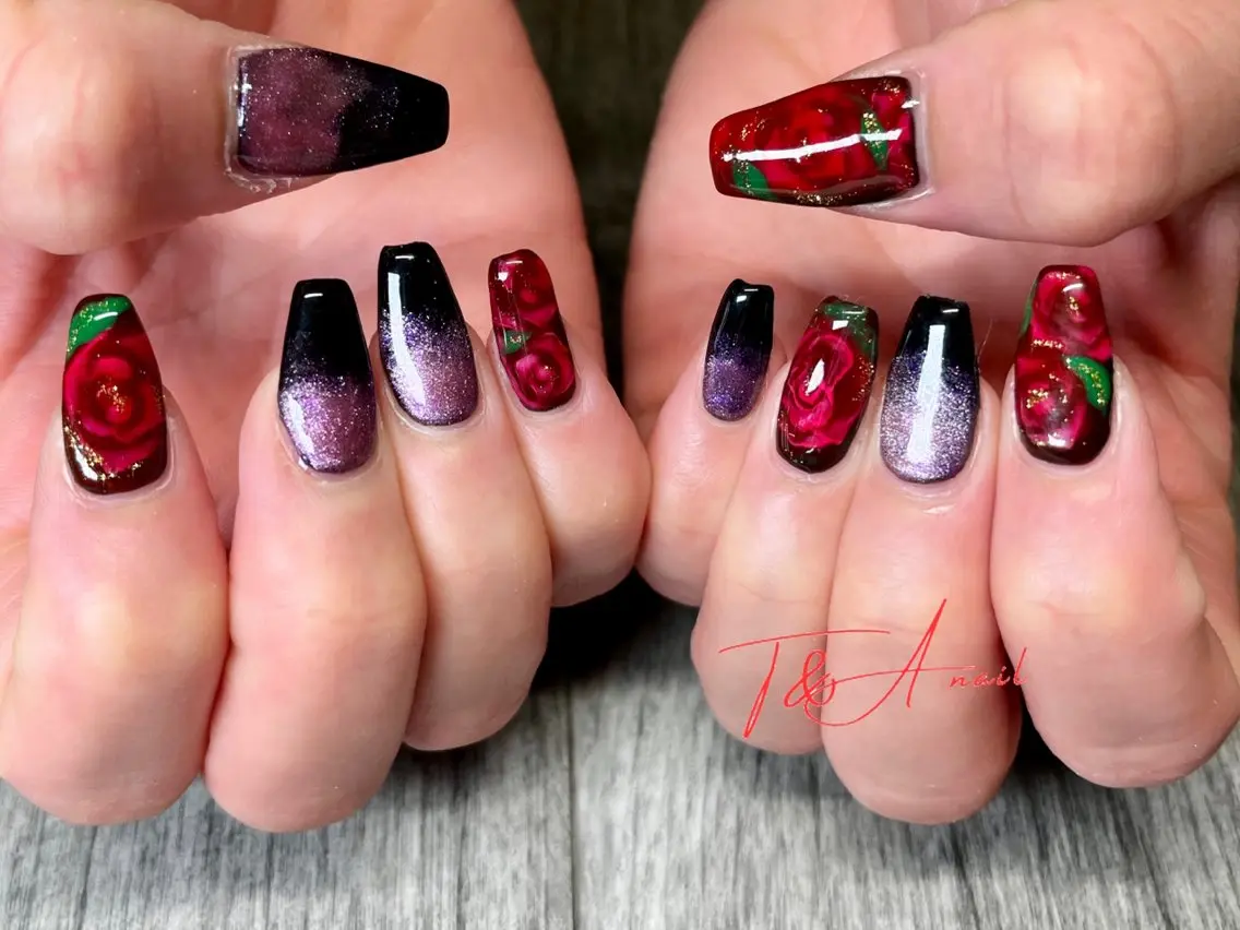 ネイル 長さ出し フラワーネイル ジェルネイル ラメ(グリッター) スカルプネイル T&A nailのネイルデザイン