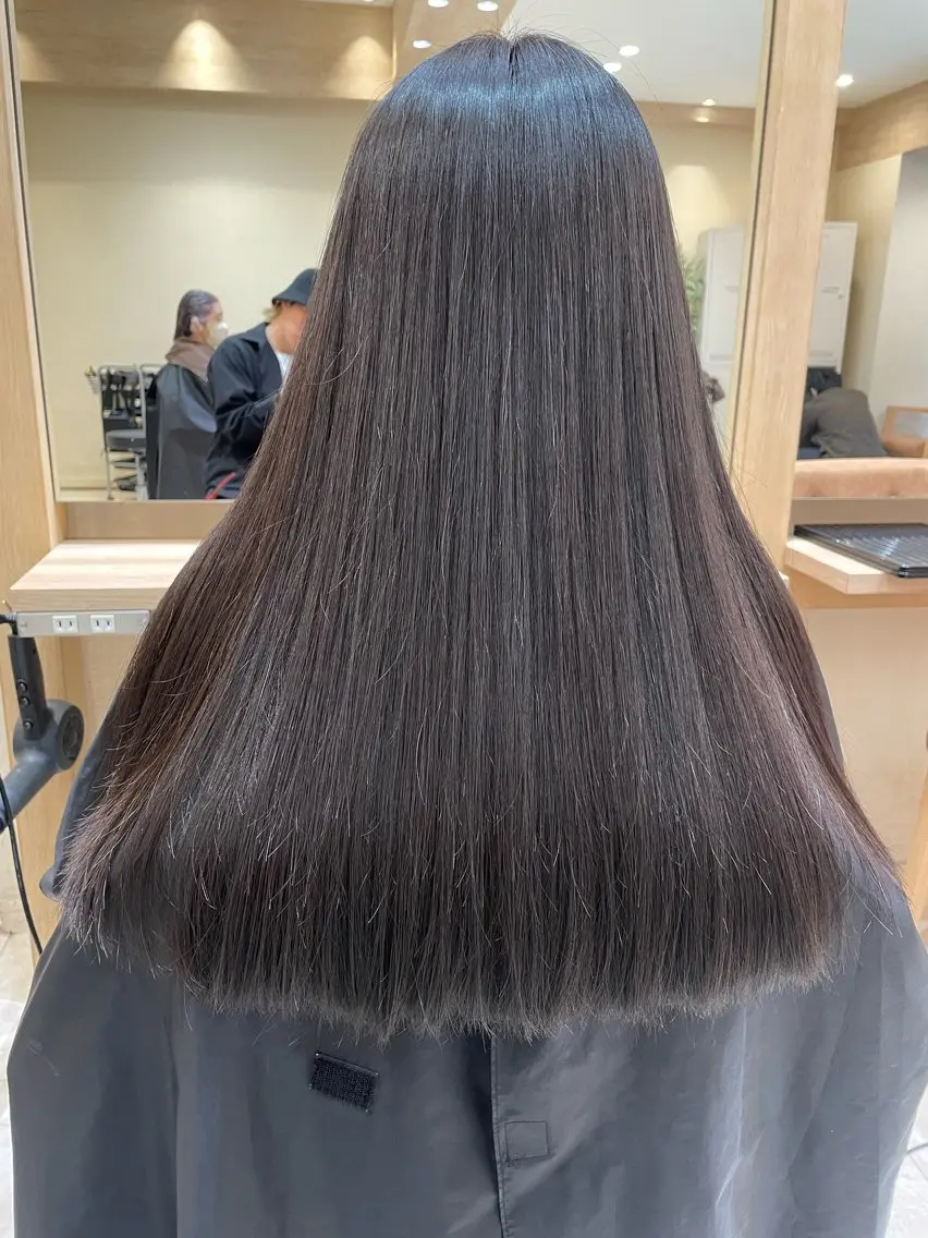カット+美髪縮毛矯正+システムトリートメントの写真