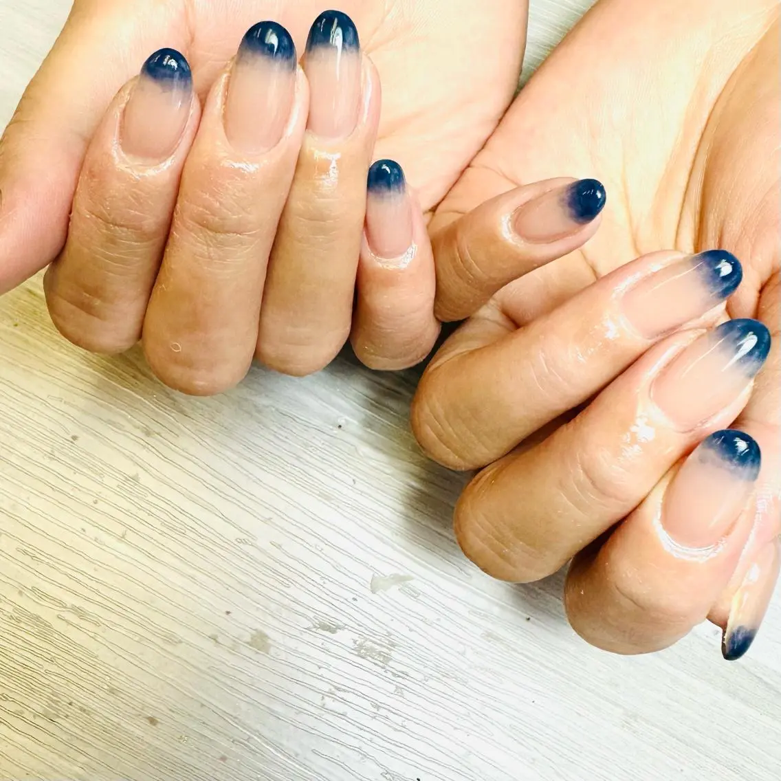 【Hand】グラデーション(オフ無し)の写真