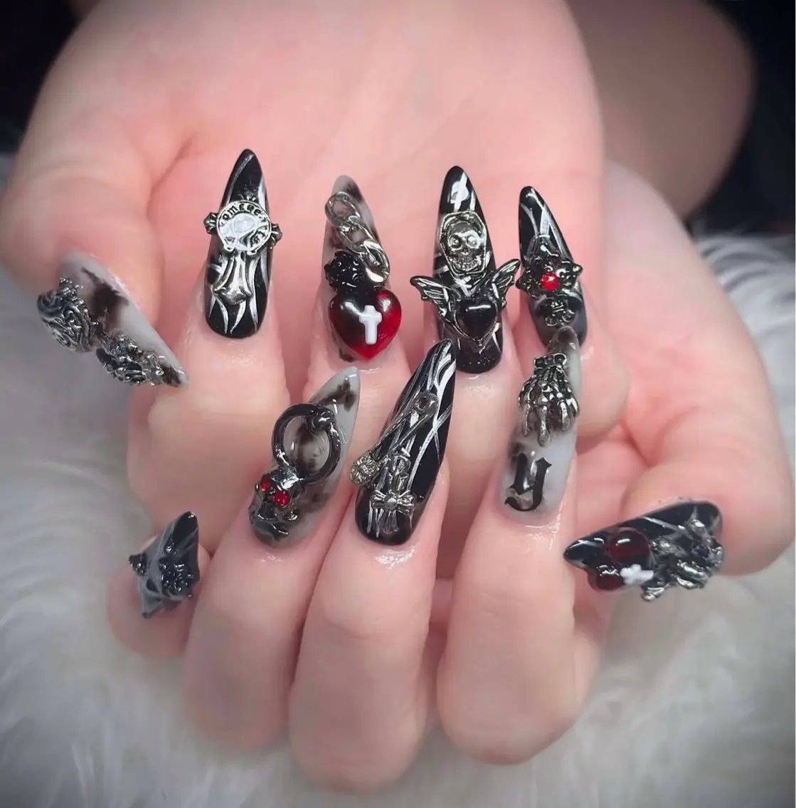 ネイル アートネイル ボルドー フレンチネイル ジェルネイル 氷ネイル・うるうるネイル ハンドネイル Julie NailSalonのネイルデザイン