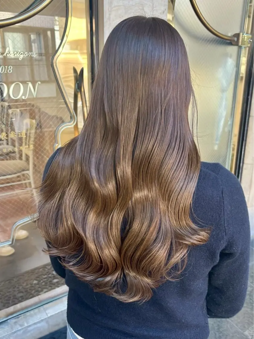 カラー ヘアカラー トリートメント 艶カラー🦖 🤍SARAのヘアスタイル