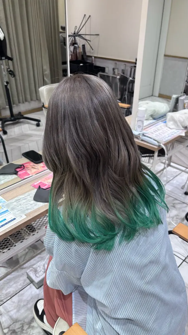 ミディアム カラー ヘアカラー ハイトーン/デザイン 🥣KYOKAのヘアスタイル