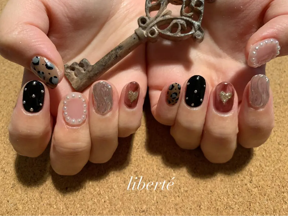 ネイル liberté (リベルテ)のネイルデザイン
