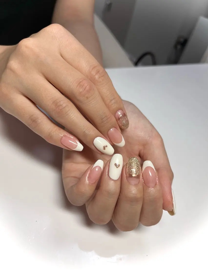 ネイル フレンチネイル ジェルネイル ハート ミラーネイル 持ち込み ハンドネイル himitsu kichiのネイルデザイン