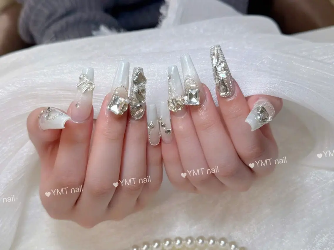 ネイル 長さ出し フットネイル ジェルネイル 韓国ネイル マグネットネイル ハンドネイル YMT NailStudioのネイルデザイン
