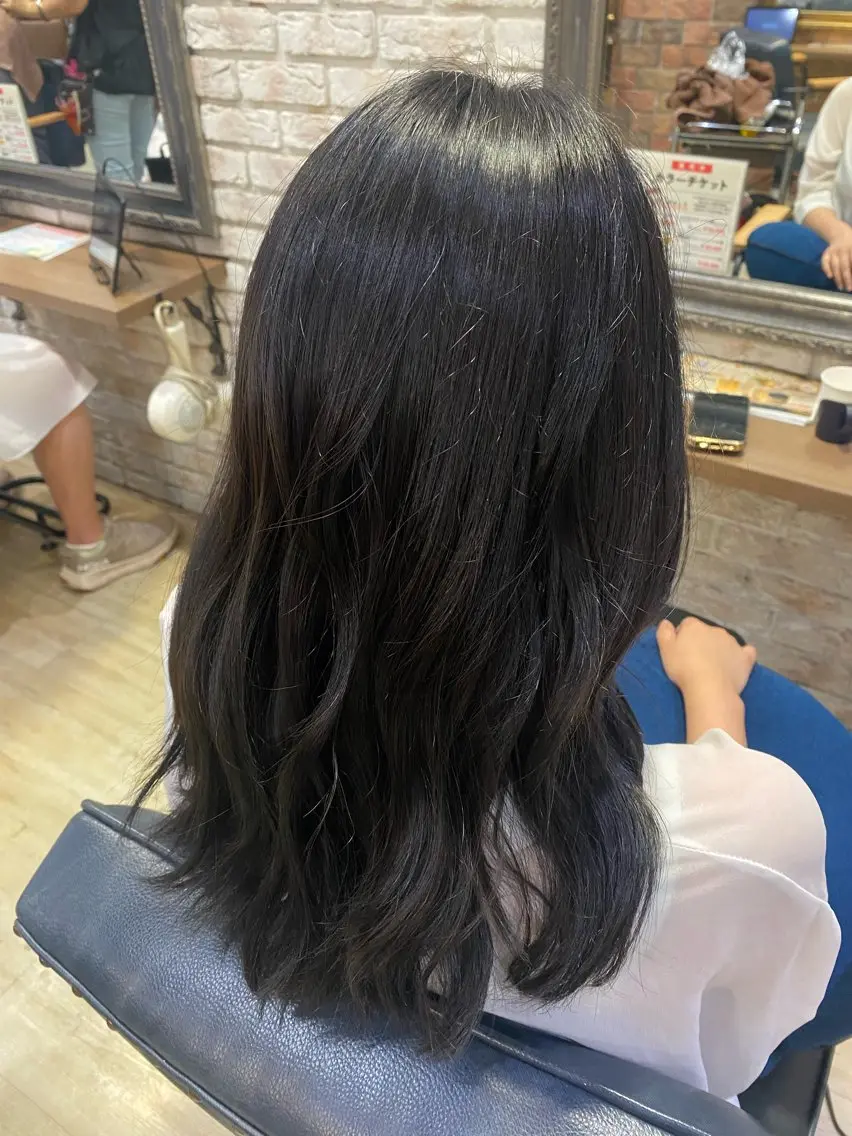 セミロング カラー 黒髪 ブルーカラー ブルーブラック 💛透明感カラー✩⡱ nanakoのヘアスタイル