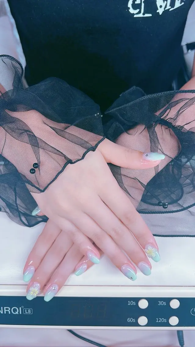 ネイル IVY NAIL SALON|富山のネイルデザイン
