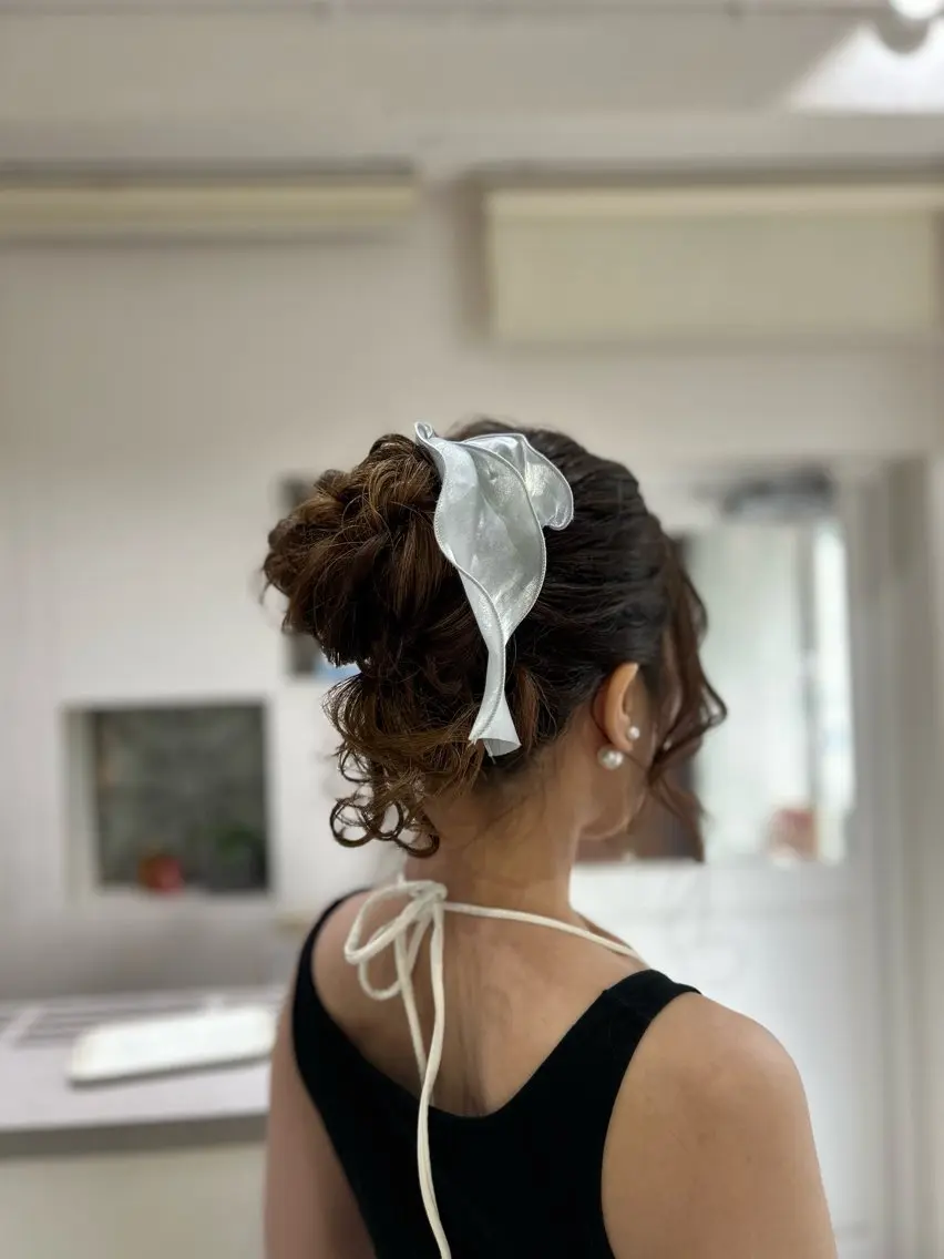 ロング ヘアアレンジ お団子ヘア 🦄HITOMI 🦄MEMEのマツエク・マツパデザイン