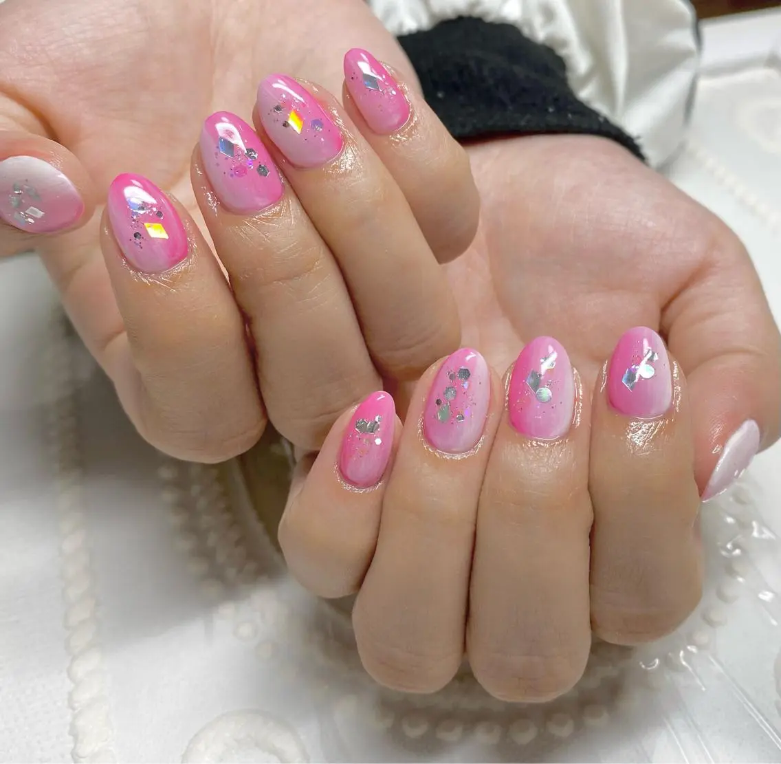 ミディアム ネイル ホログラムネイル ピンク ハンドネイル LUNE NAILのその他イメージ