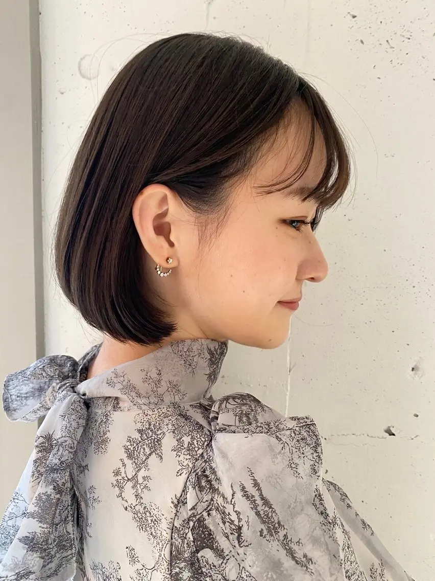 ミディアム カラー ボブ カット ヘアカラー トリートメント ヘッドスパ ヘアセット 艶くすみカラー /縮毛/川添桃花のヘアスタイル