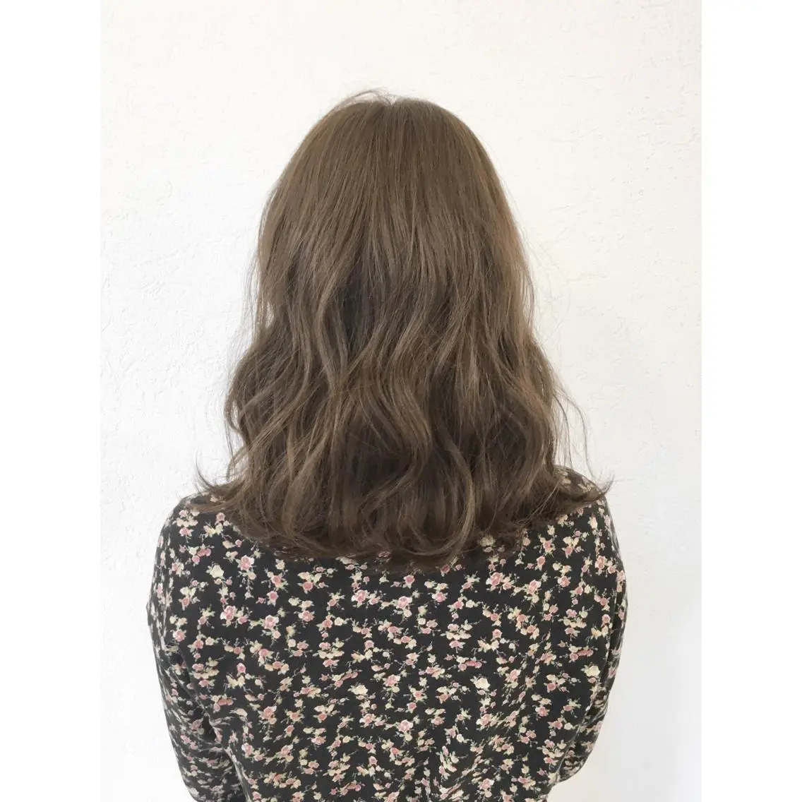 ミディアム カラー イルミナカラー biscohair 髪にドラマを。のヘアスタイル