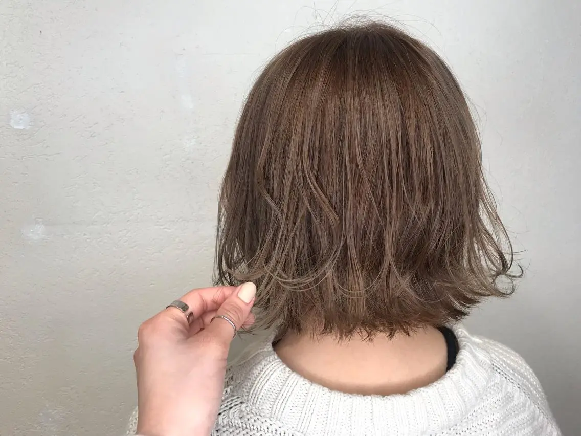 ショート 透明感カラー 金村真子のヘアスタイル