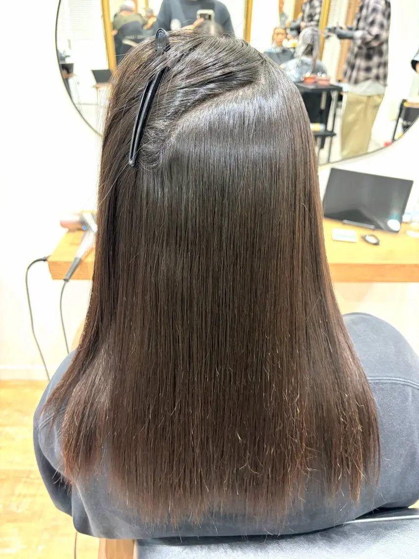ミディアム パーマ ストレートパーマ 縮毛矯正 透明感イルミナカラー /寒色/MOMOKAのヘアスタイル