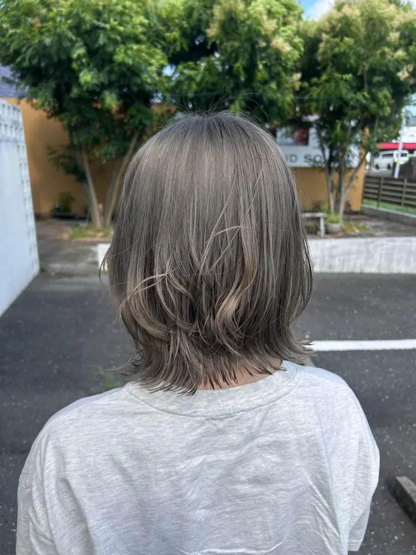 セミロング 🤍レイヤーツヤカラ ーAkane🇰🇷のヘアスタイル