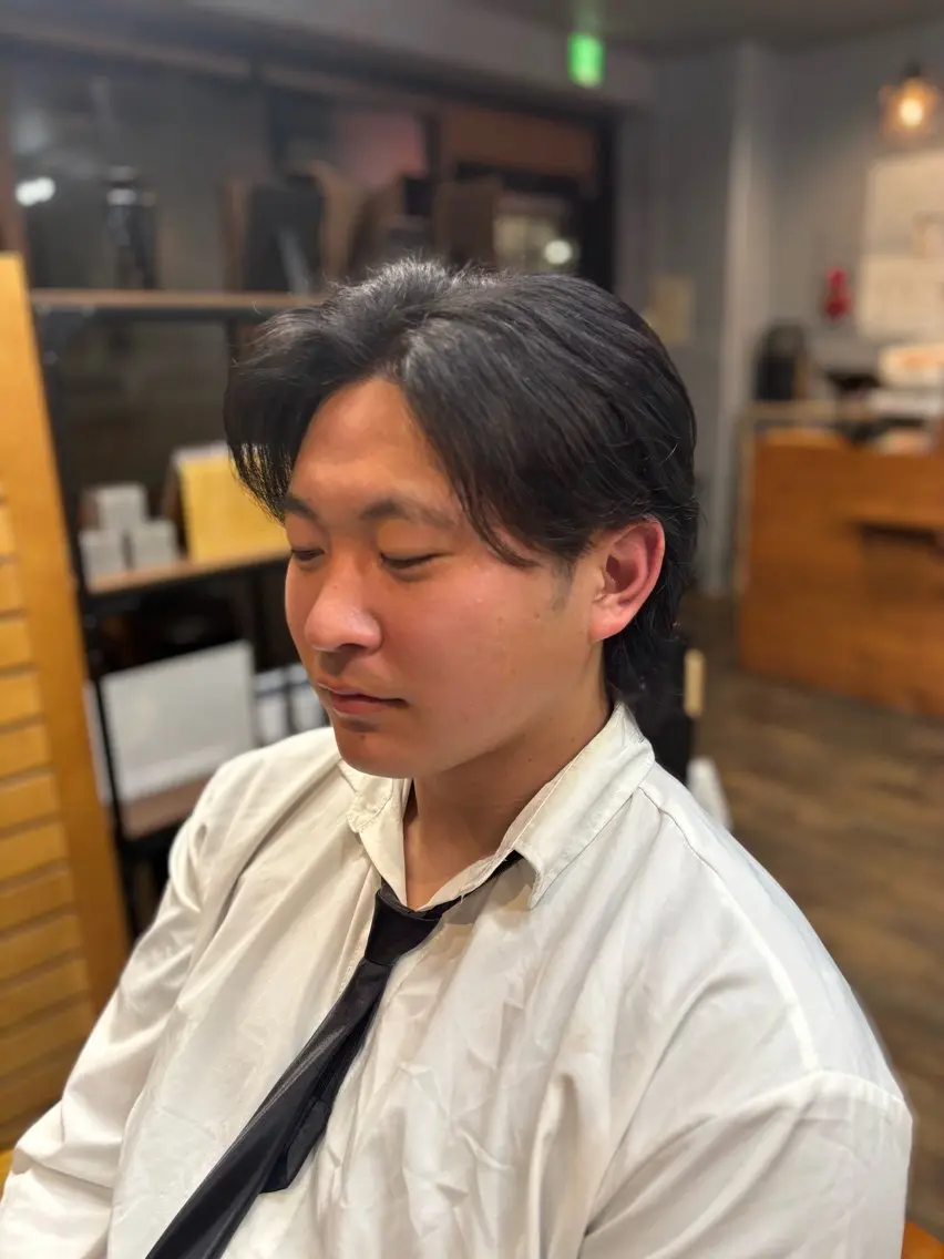 メンズ センターパート メンズウルフカット ウルフカット 後藤 慶斗のヘアスタイル