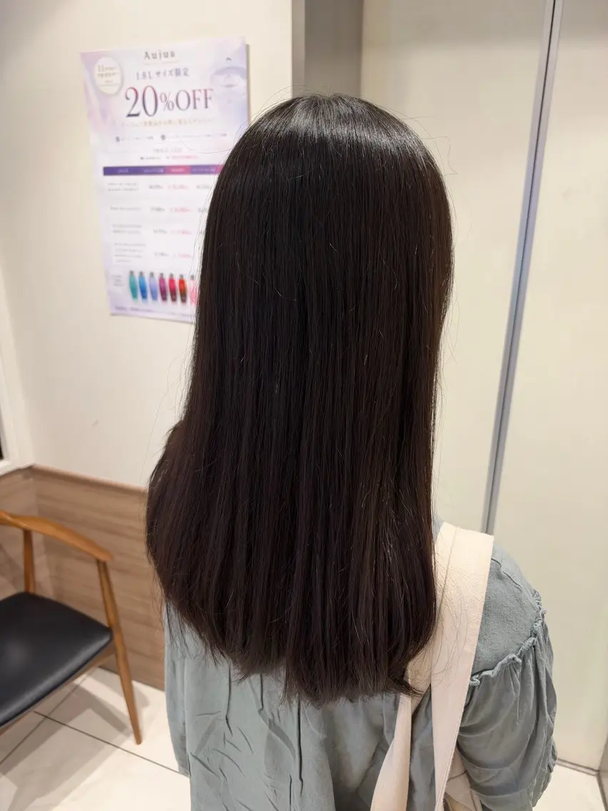 ミディアム カラー レディースカット 佐藤怜央のヘアスタイル