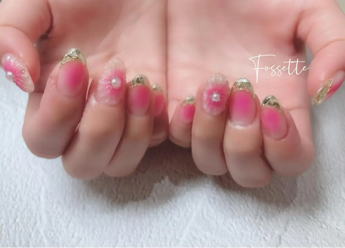 ネイル チークネイル フラワーネイル フレンチネイル ガラスフレンチ キラキラネイル ハンドネイル nailsalon Fossetteのネイルデザイン