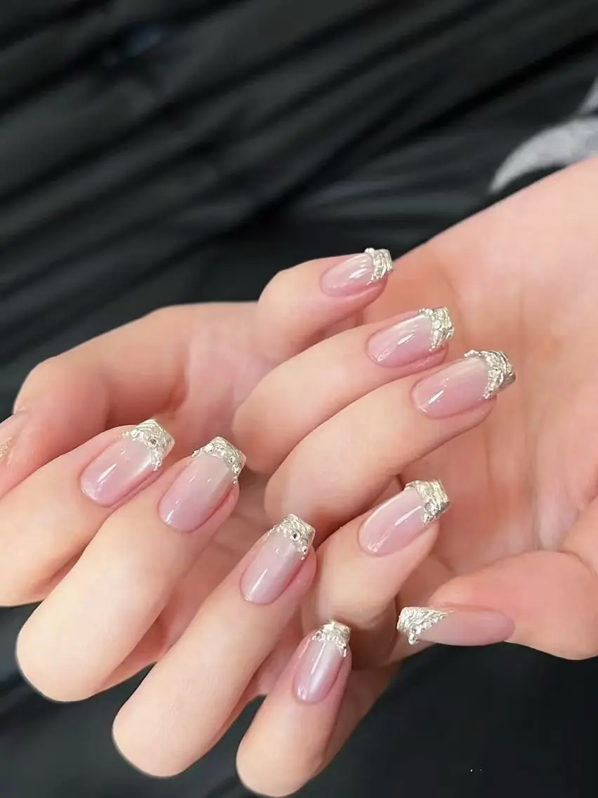 ネイル オーロラネイル フラワーネイル フットネイル フレンチネイル ジェルネイル ハンドネイル BabyYouMi nailのネイルデザイン