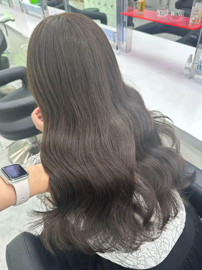 ロング アッシュ チョコレートブラウン 韓国風カラー ピンクブラウン 髪質改善 ヘアカラー トリートメント 🤎MISAKI 艶髪カラー🤎のヘアスタイル
