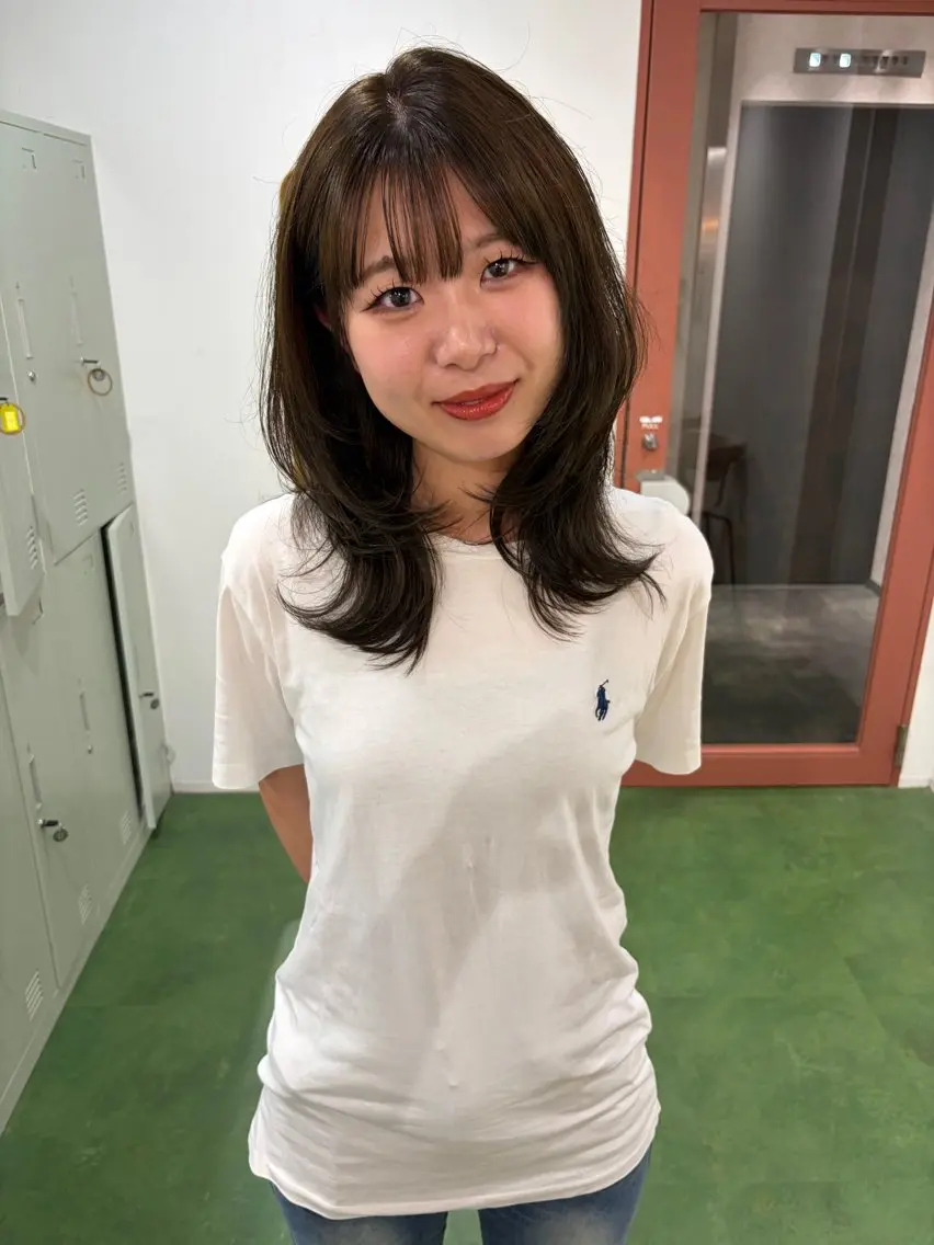 セミロング カラー グレージュ オリーブグレージュ オリーブグレー カット ヘアカラー トリートメント MAKI/透明感 カラー/ヘアセットのヘアスタイル