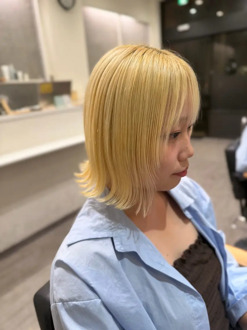 ミディアム カラー ブロンド ボブ レイヤーカット カット ヘアカラー Karin／ jrスタイリストのヘアスタイル