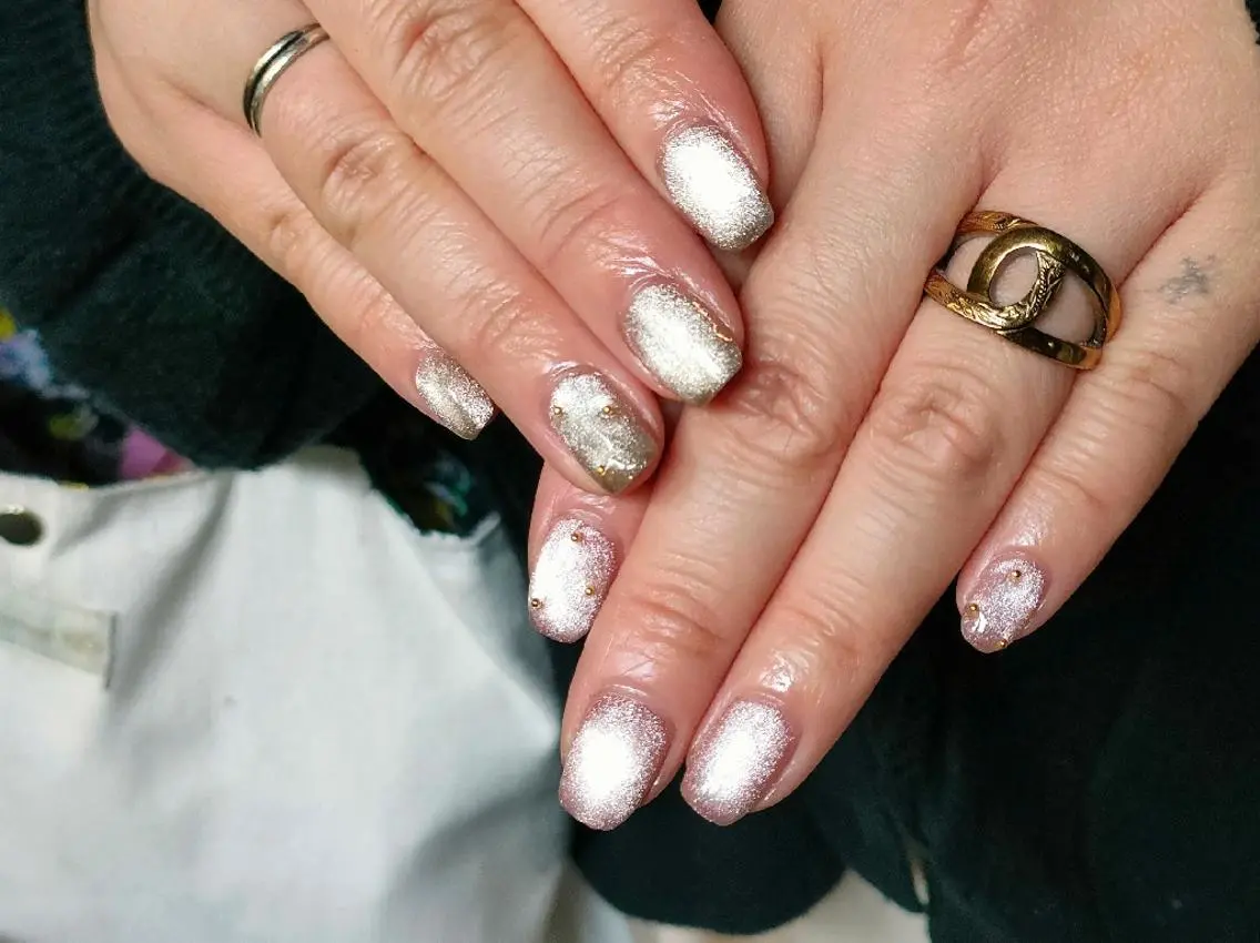 ネイル マグネットネイル oir. nailsalonのネイルデザイン