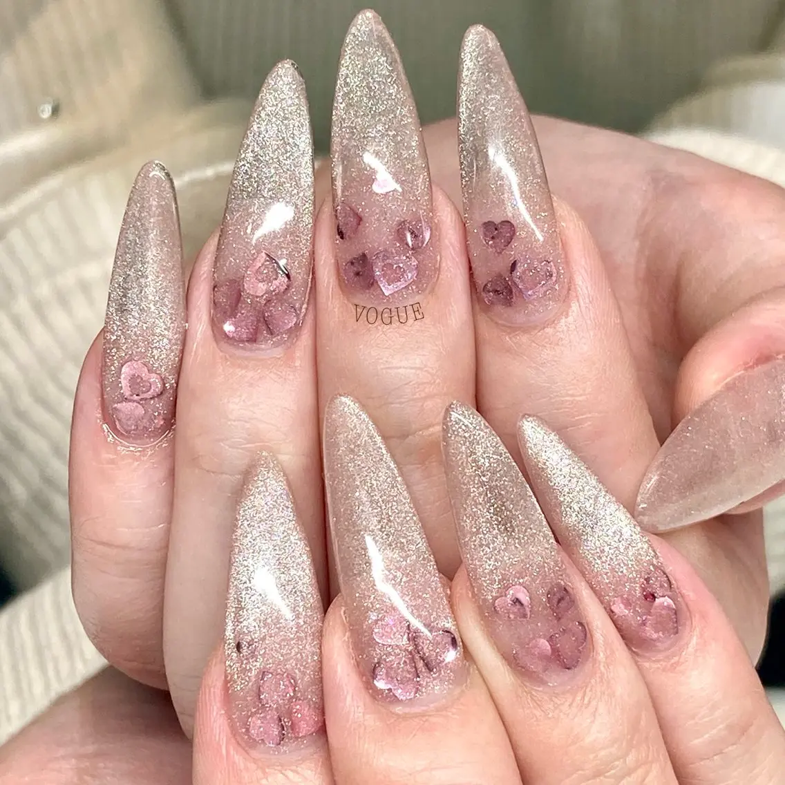ネイル ハンドネイル VOGUE ×SWANのネイルデザイン