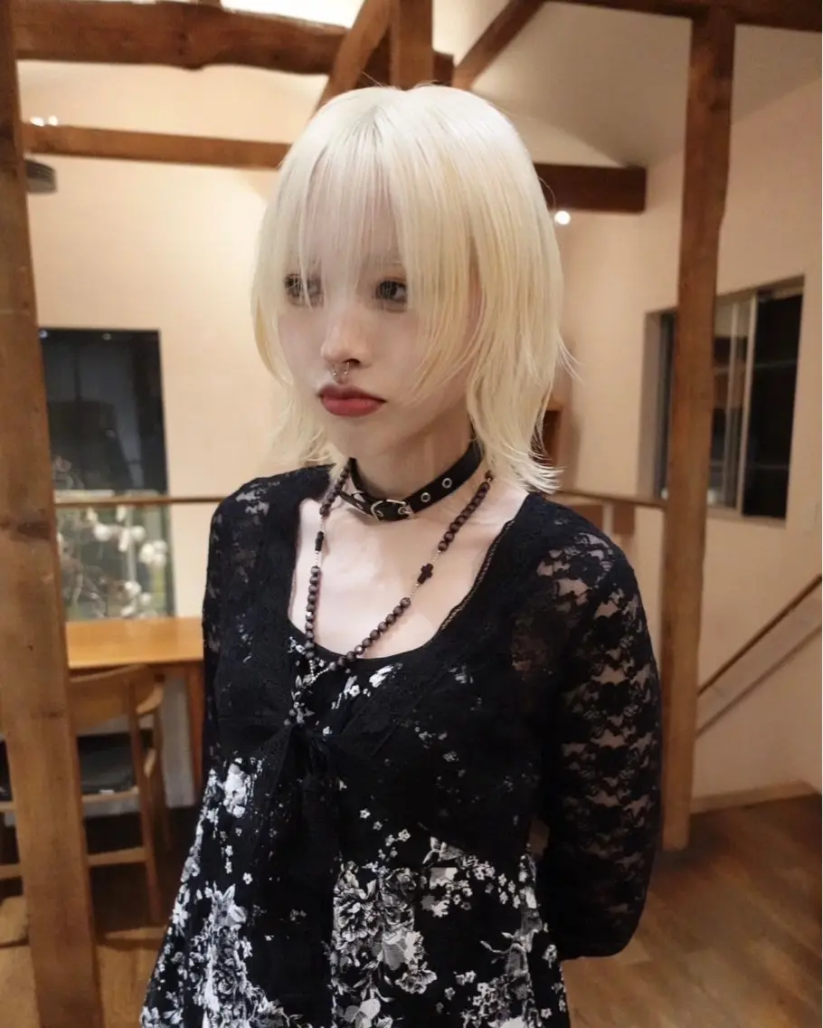 ミディアム ヘアカラー トリートメント 岩下昂世/ ハイトーン/デザインのヘアスタイル