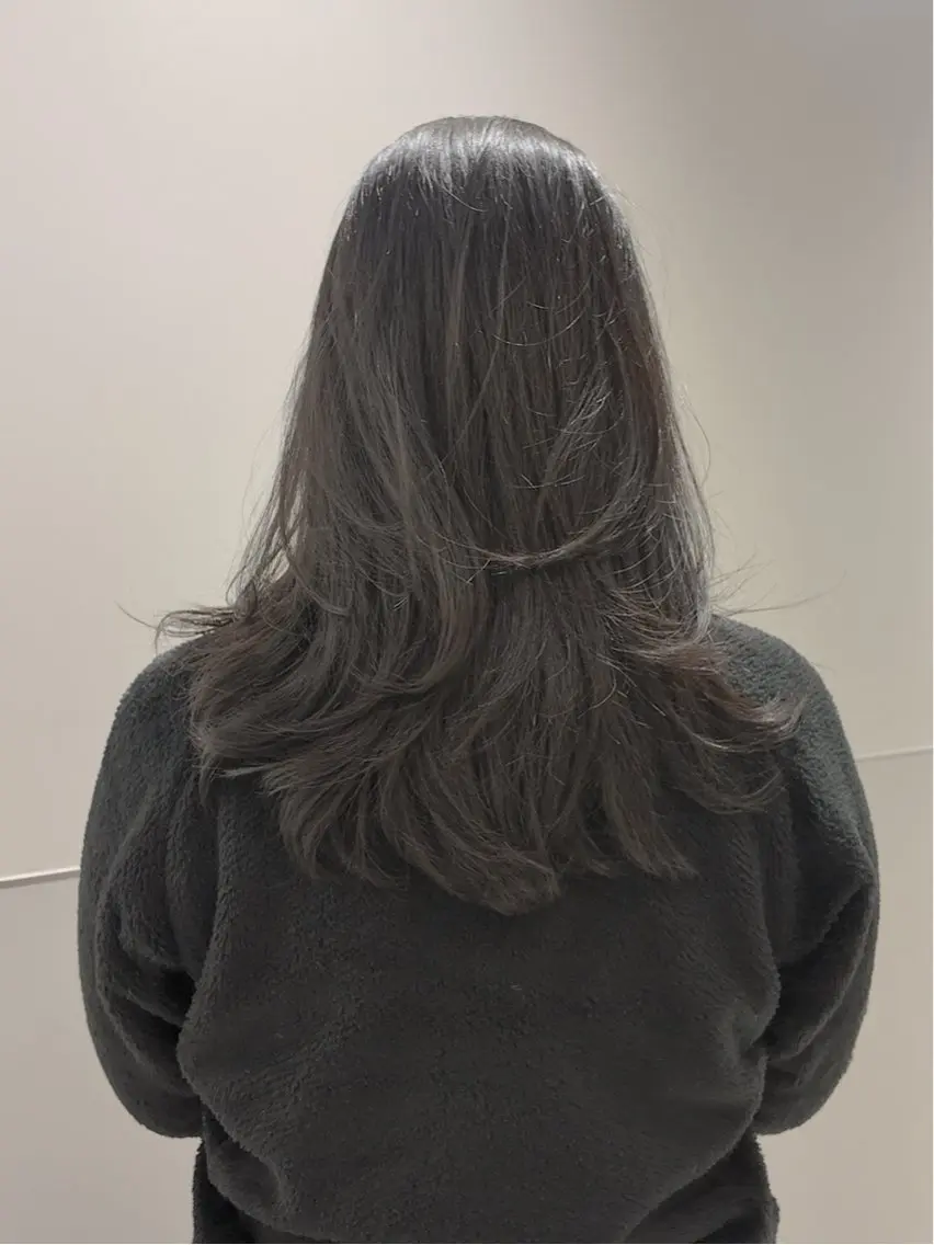 セミロング カラー パーマ ヘアアレンジ メンズ カット ヘアカラー 髪質改善縮毛矯正 ブリーチなしRYOのヘアスタイル