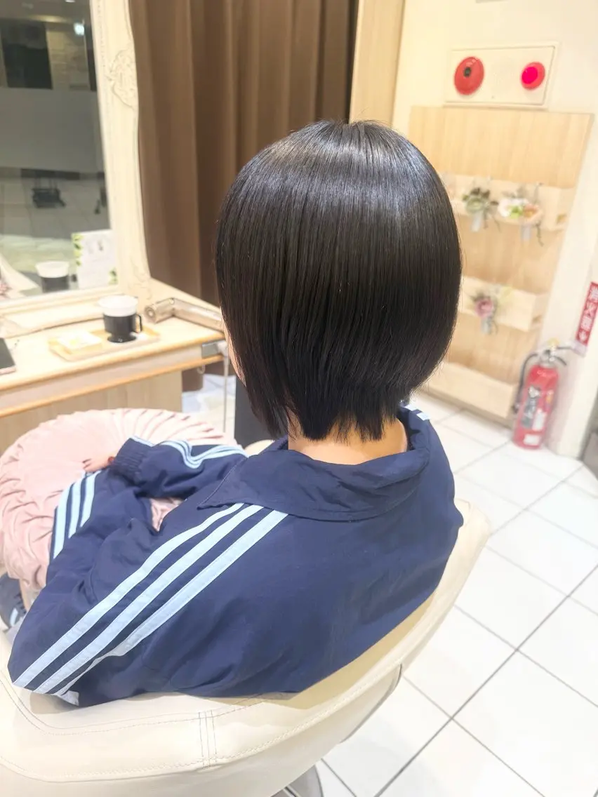 ショート カラー カット 🛜地毛風縮毛矯正/ 小林🛜のヘアスタイル