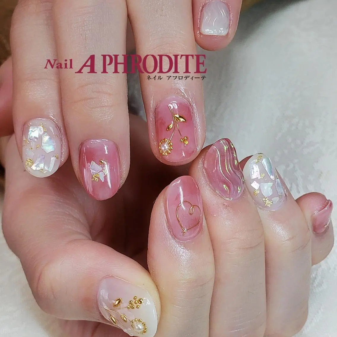 ネイル ニュアンスネイル Nail Aphroditeのネイルデザイン