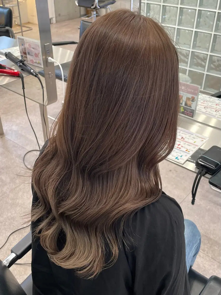 ロング カラー ヘアカラー ブリーチなしダブル ブリーチカラー優海のヘアスタイル