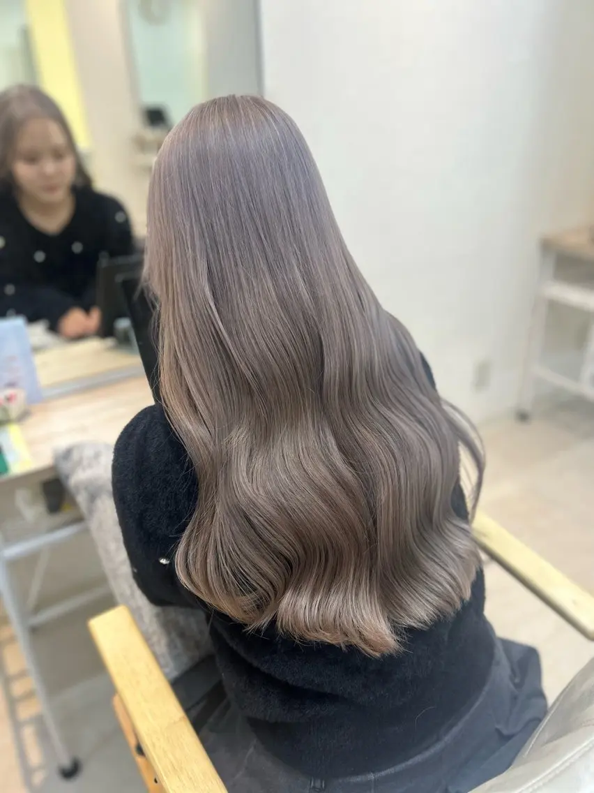 セミロング ヘアカラー 💞艶モテ髪✨ MOENA💞のヘアスタイル