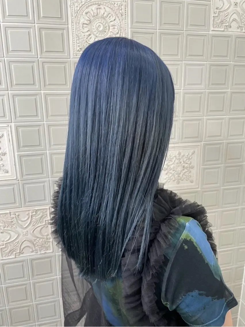ロング ヘアカラー 佐藤 春輝のヘアスタイル